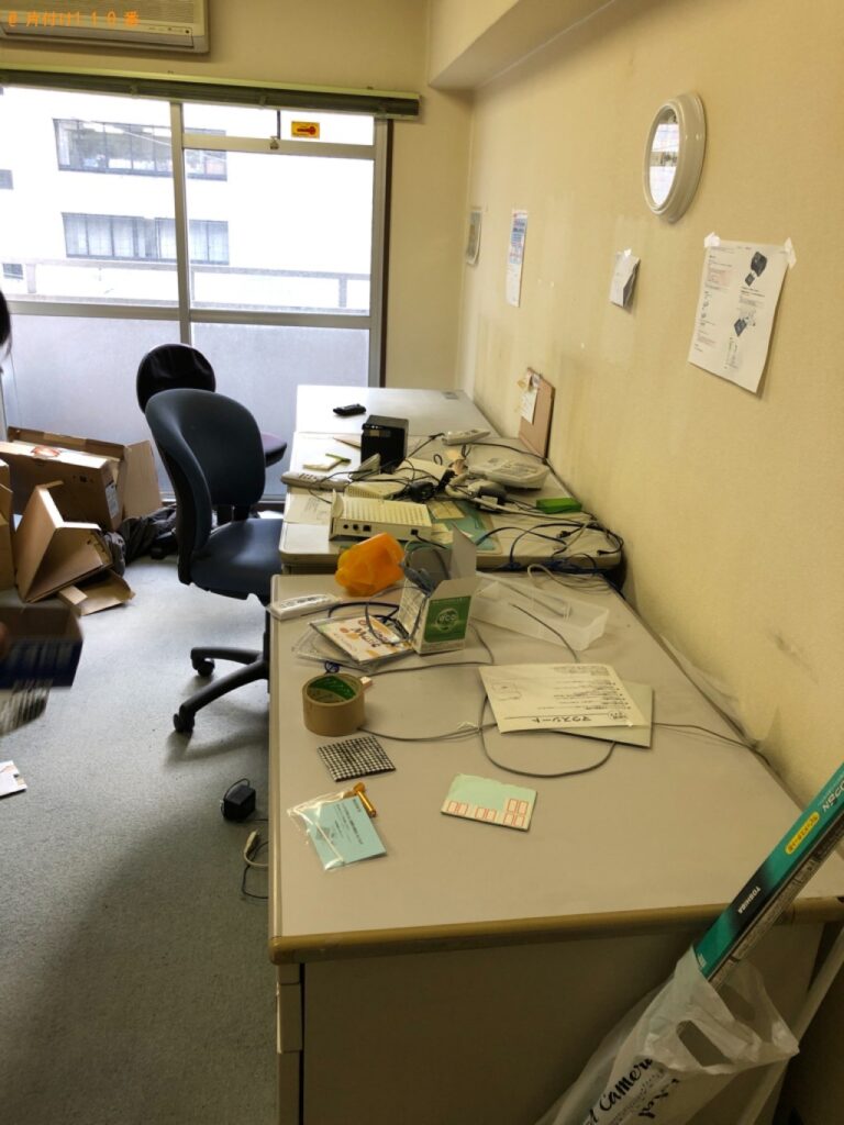 【福岡市博多区】事務机、椅子、家電等の回収・処分ご依頼